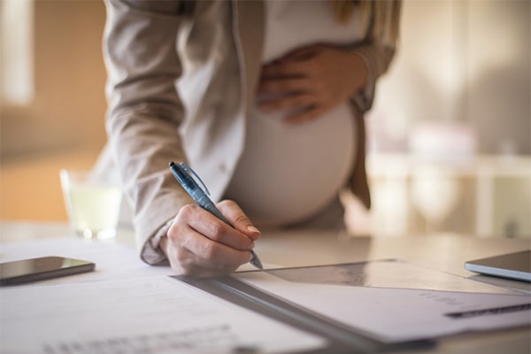 Congé maternité : conditions d’indemnisation et durée