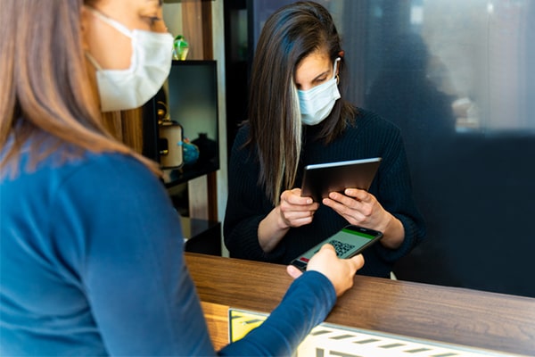 Le pass sanitaire en entreprise : règles et mode d’emploi