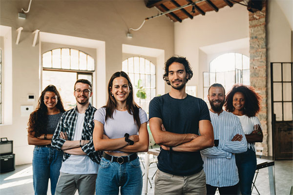 Générations au travail : sortir de la focalisation sur la Gen Z et miser sur la collaboration intergénérationnelle