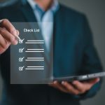 Arrêts maladie, congés, heures sup’ : la check-list RH 2025