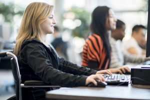 Inclusion & handicap : sortir enfin de la communication pour passer à l'action