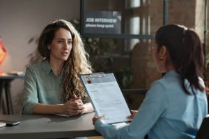 Recrutement à l’international : ce que la France peut apprendre et ce qu’elle ne peut plus se permettre d’ignorer